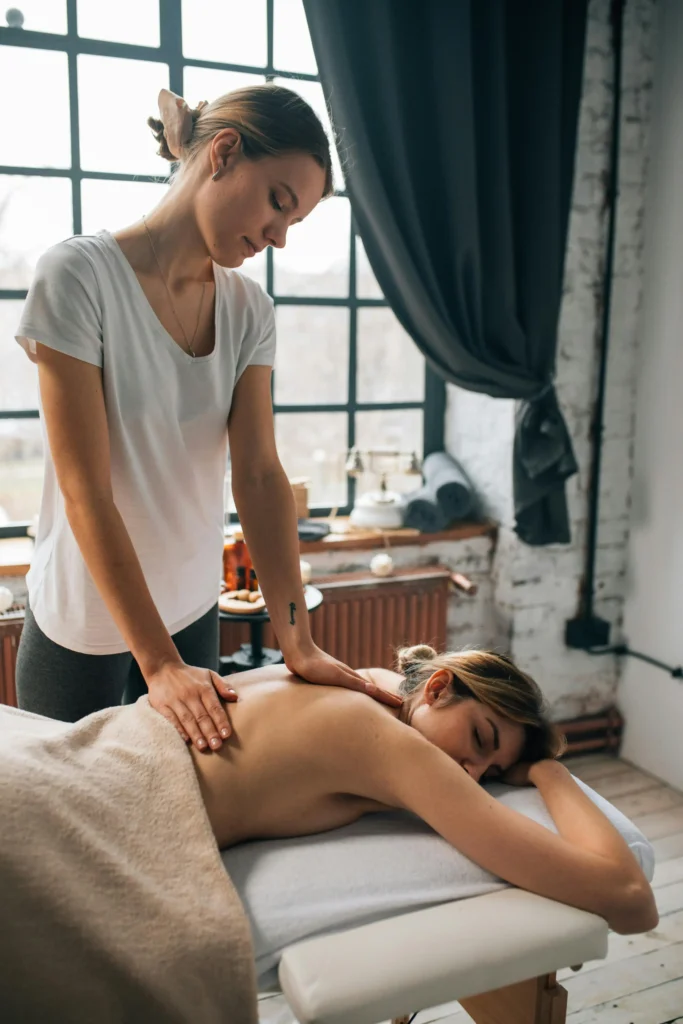 deep tissue massage delhi luxury spa therapy